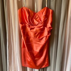 David's Bridal Short Sweet Heart Stretch Satin size 26 Coral Reef NWT
